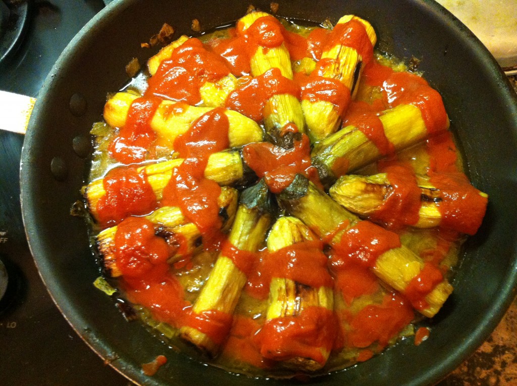 tomato sauce to the eggplants